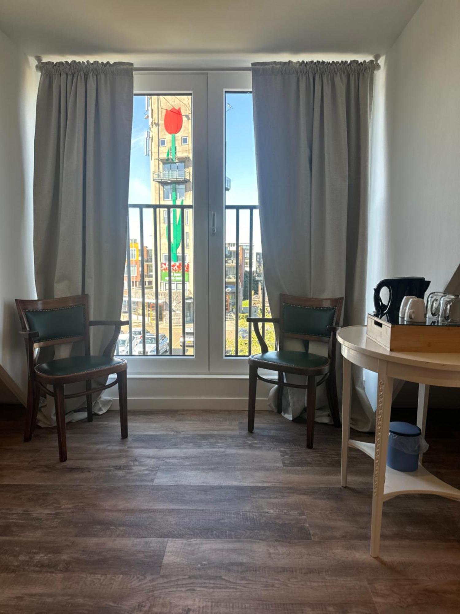 Roelofarendsveen Eetcafe Punt Bed & Breakfast エクステリア 写真